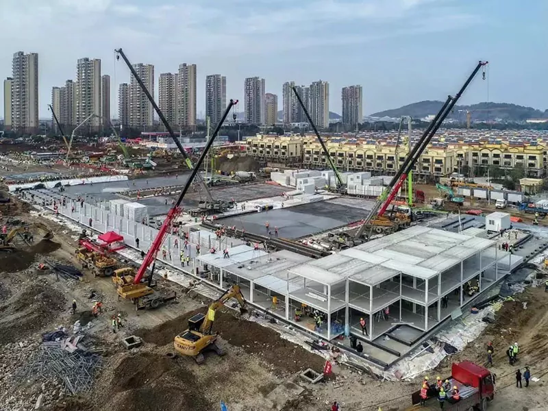 Nemocniční budova s ​​modulární ocelovou konstrukcí