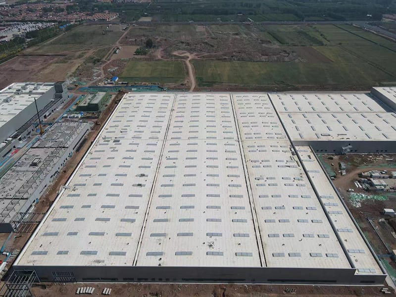 Komplexní sklad ocelových konstrukcí